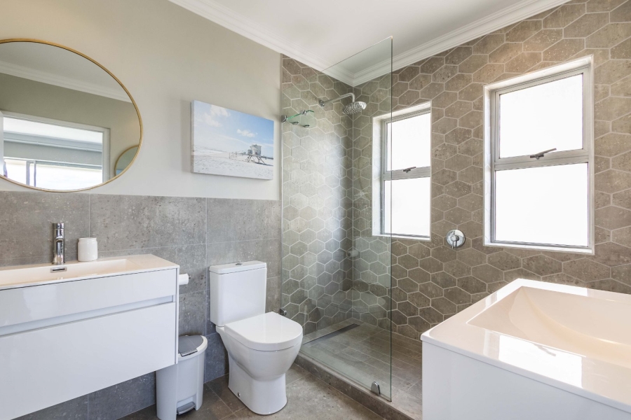 3 Bedroom Property for Sale in Upper Main Street Western Cape